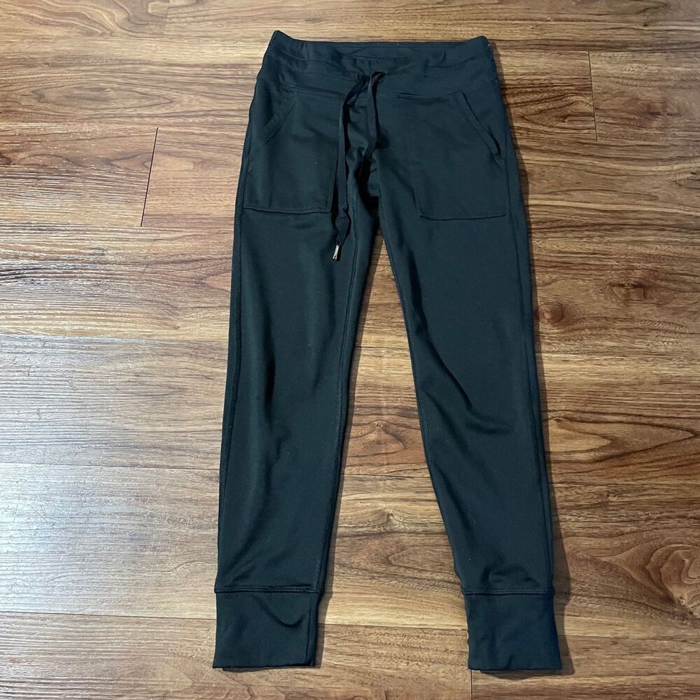 Offline by Aerie Warmup Leggings Regular Rise Short Inseam Sz Small Short Black